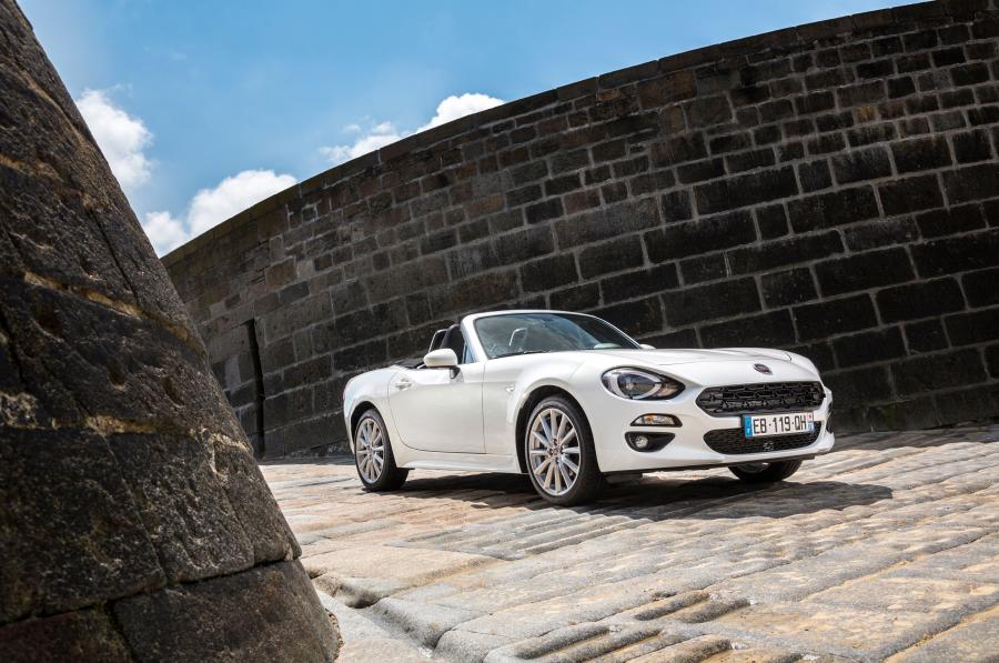  Fiat 124 Spider 2016 года  (фото 50 из 75)